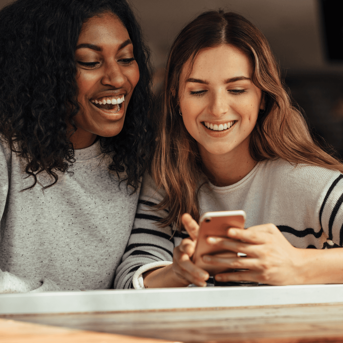 Adding friends to a group in Oweize expense splitting app